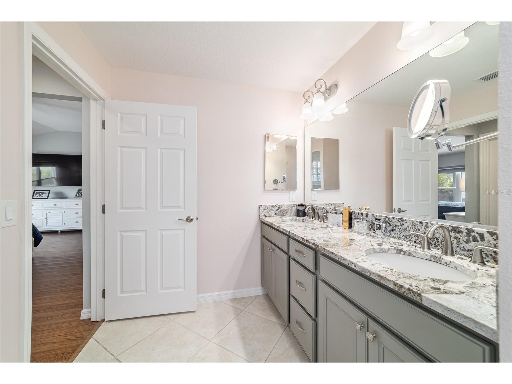 3285 Dressendorfer Drive The Villages FL 32163 OM724285 image26