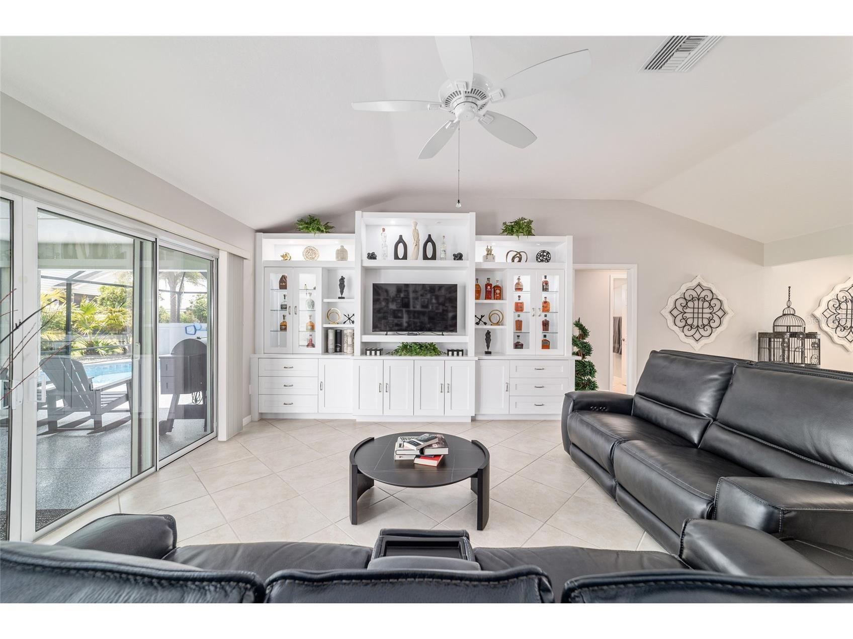 3285 Dressendorfer Drive The Villages FL 32163 OM724285 image8