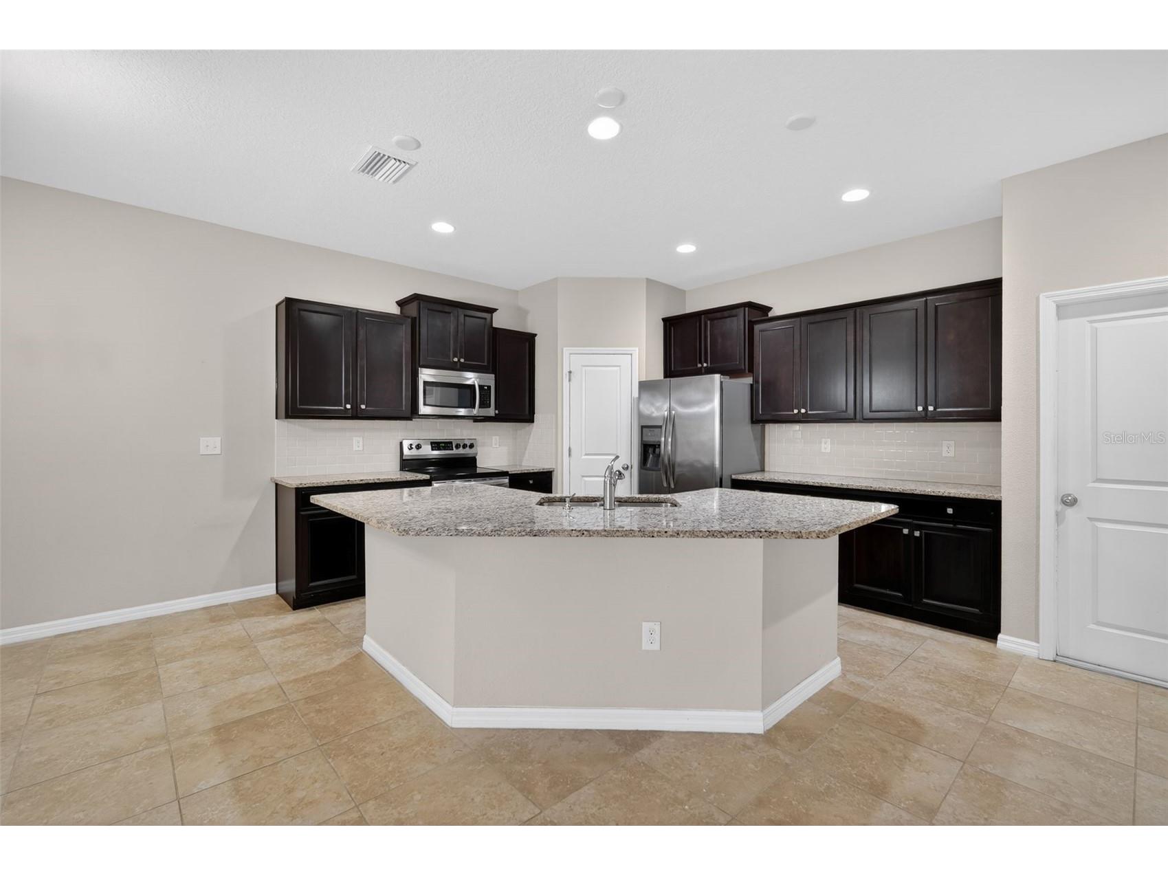 32869 Woodthrush Way Wesley Chapel FL 33545 O6392477 image10