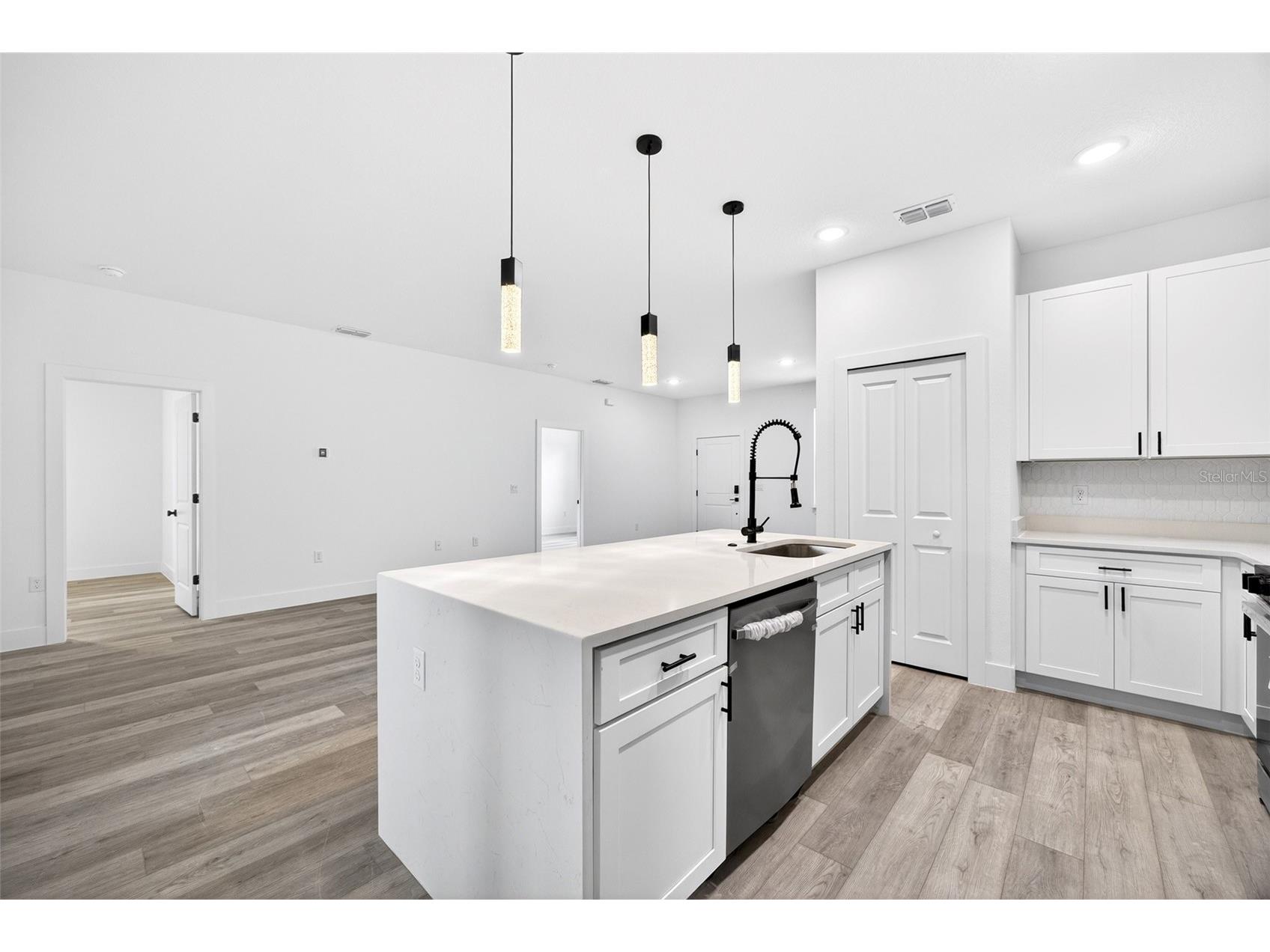 3288 Tishman Avenue North Port FL 34286 C7525466 image8