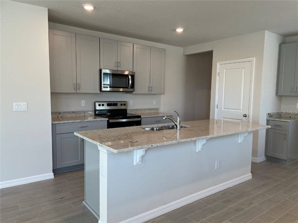 3289 Fresno Pl Zephyrhills FL 33541 TB8425100 image7