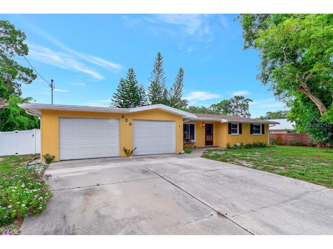 329 Bay Vista Avenue Osprey FL 34229 A4617047 image1