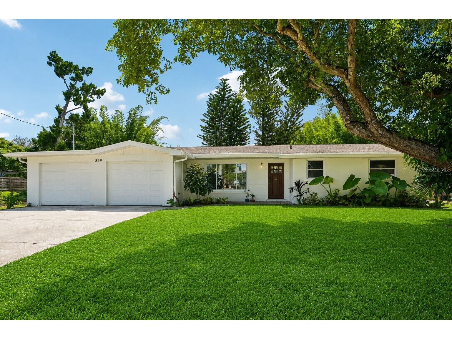 329 Bay Vista Avenue Osprey FL 34229 A4699464 image1