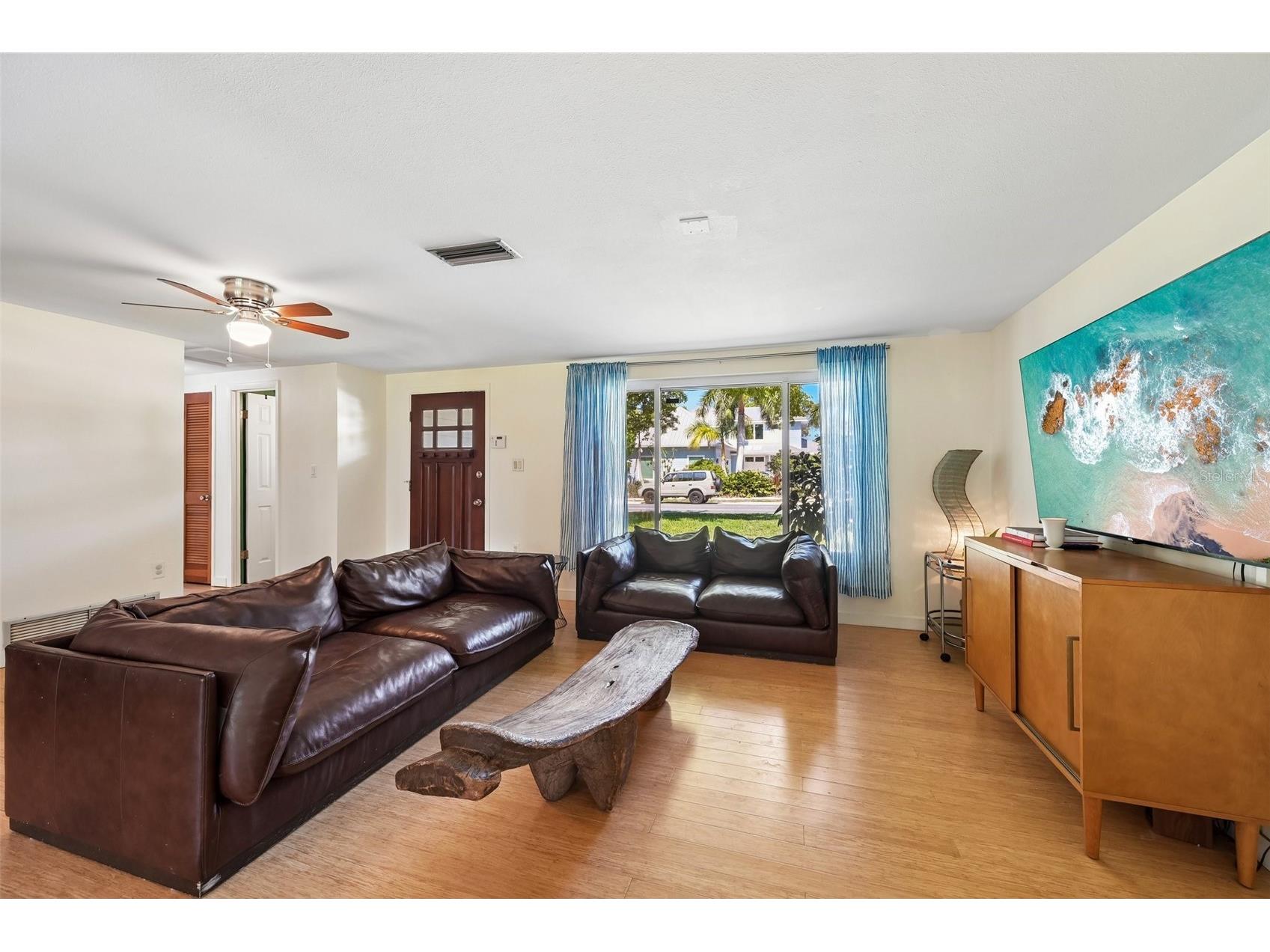 329 Bay Vista Avenue Osprey FL 34229 A4699464 image4