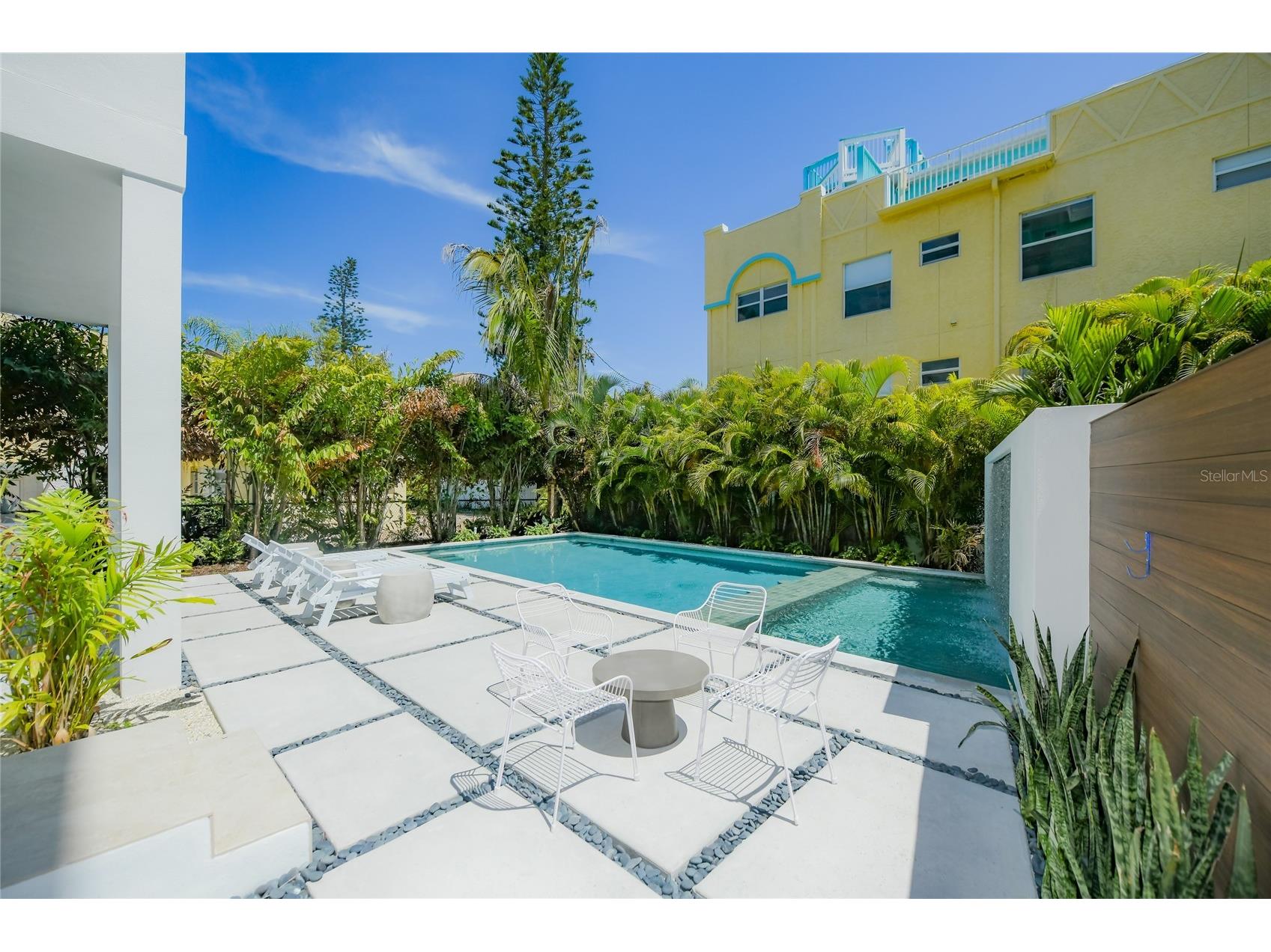 329 Beach Road #A Sarasota FL 34242 A4688489 image12