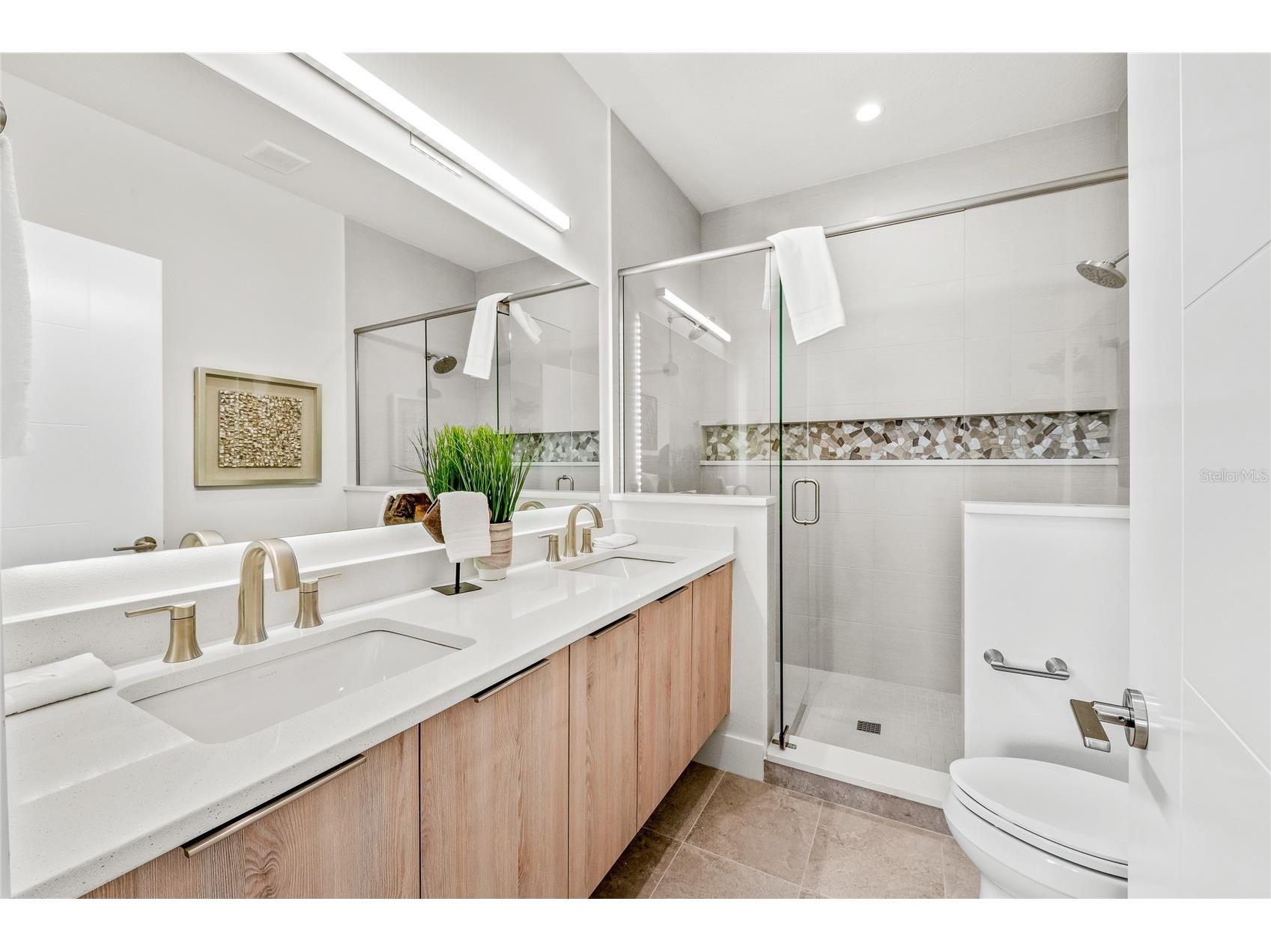 329 Beach Road #A Sarasota FL 34242 A4688489 image43