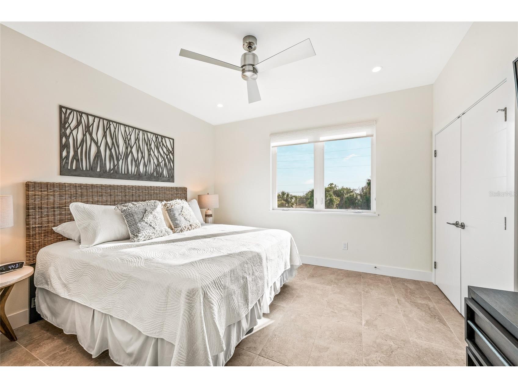 329 Beach Road #A Sarasota FL 34242 A4688489 image44