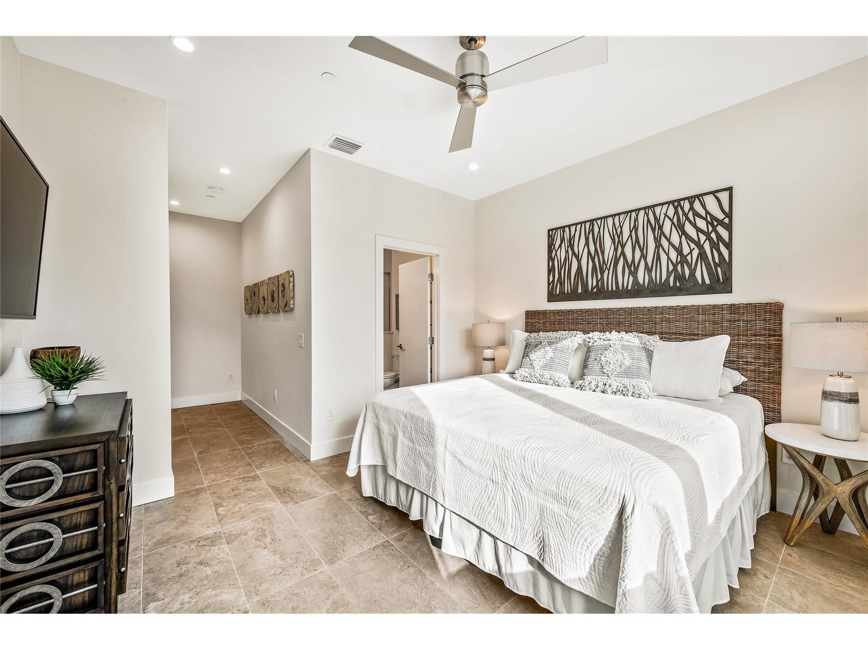 329 Beach Road #A Sarasota FL 34242 A4688489 image45