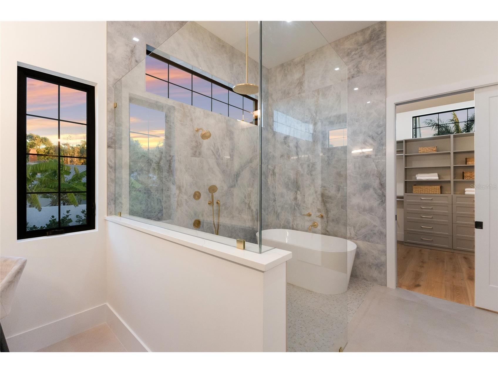 329 Bird Key Drive Sarasota FL 34236 A4681496 image11