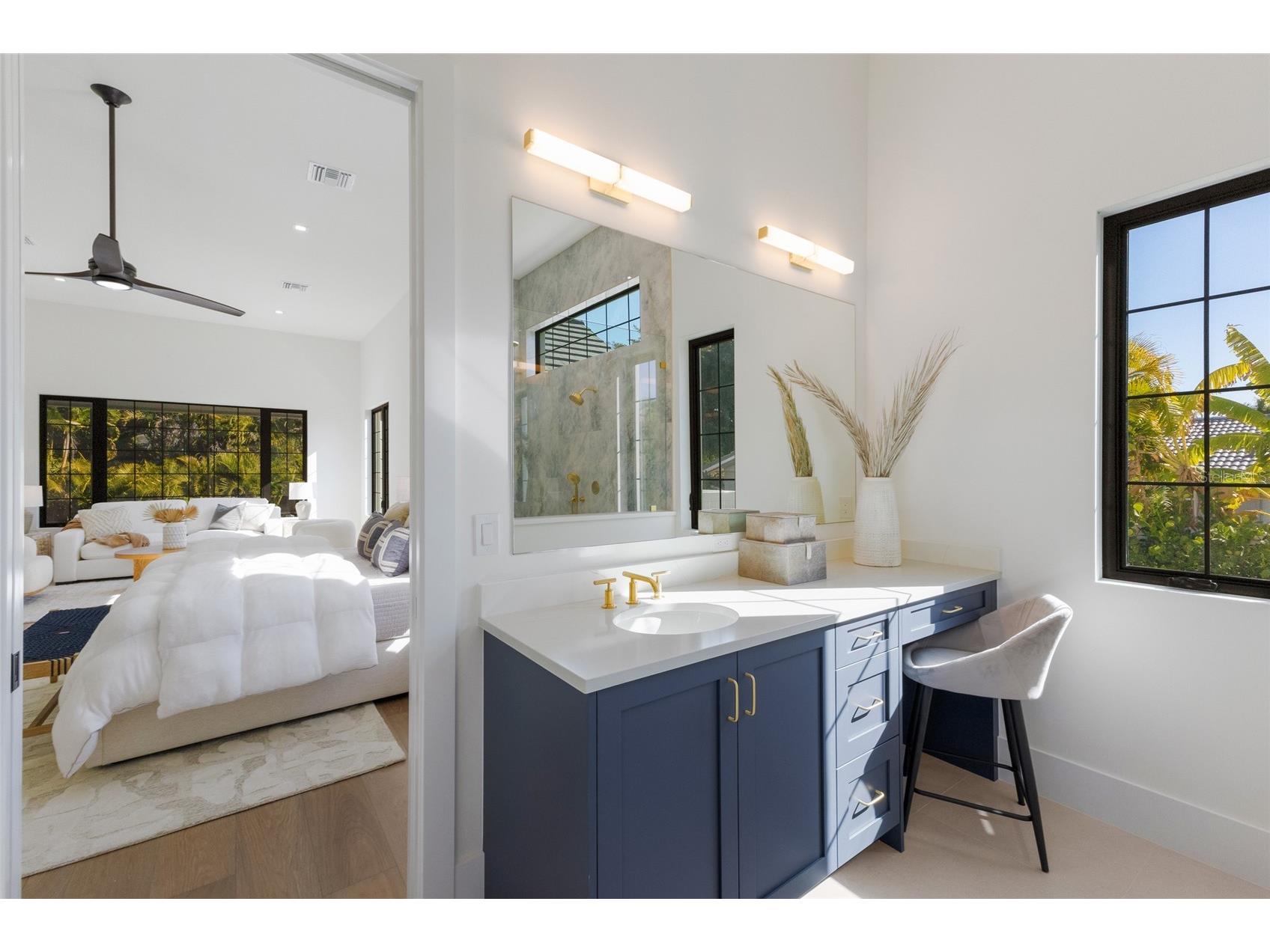 329 Bird Key Drive Sarasota FL 34236 A4681496 image37