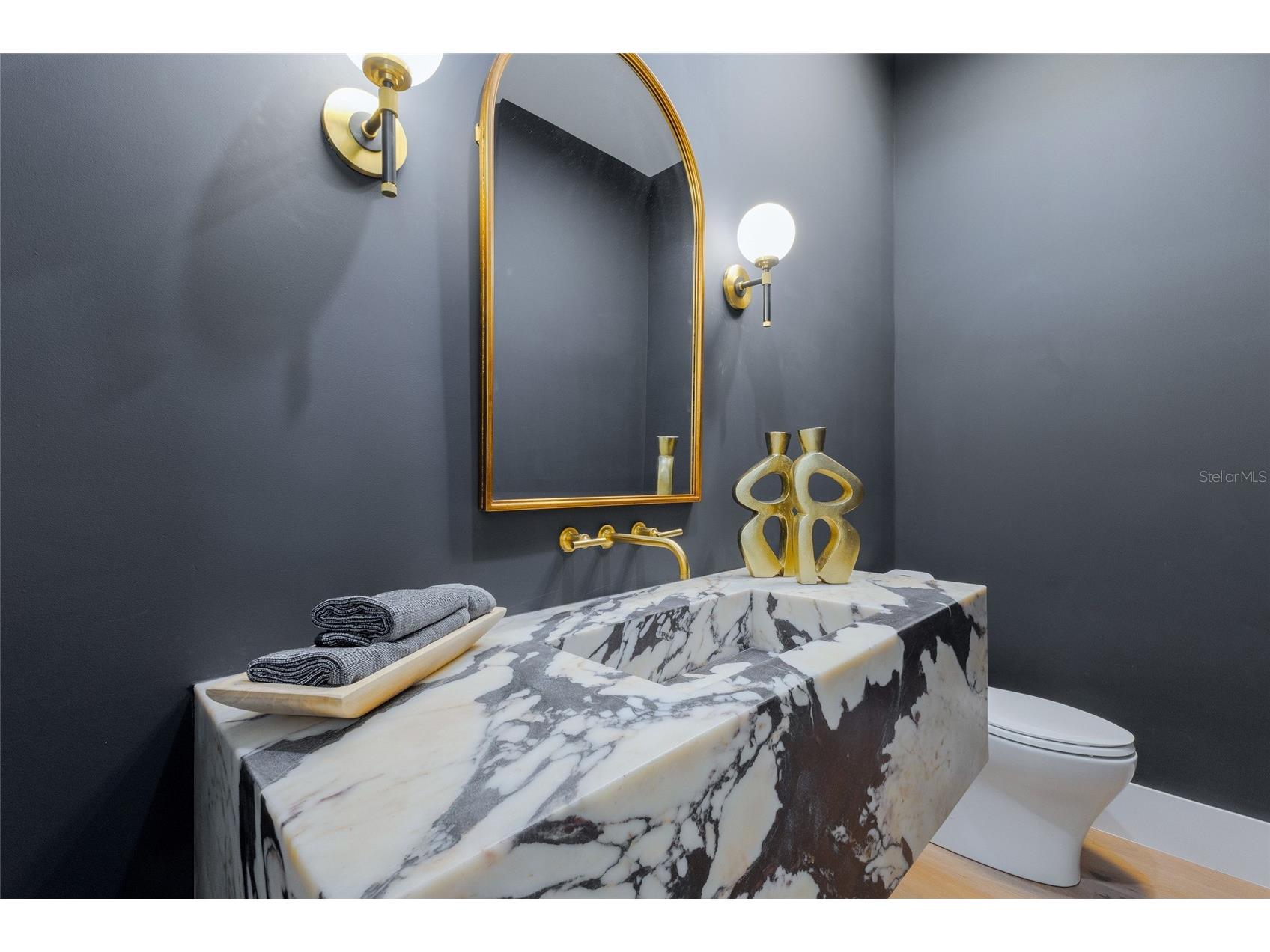 329 Bird Key Drive Sarasota FL 34236 A4681496 image40