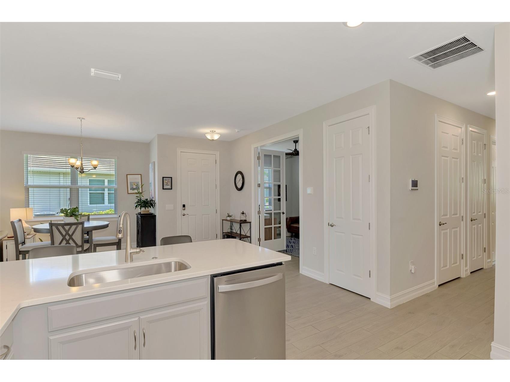329 Ibiza Loop Venice FL 34292 N6144242 image18