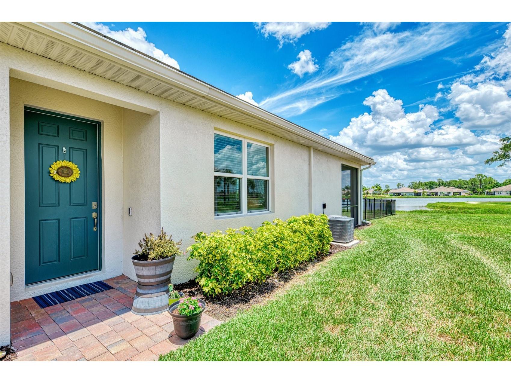 329 Ibiza Loop Venice FL 34292 N6144242 image5
