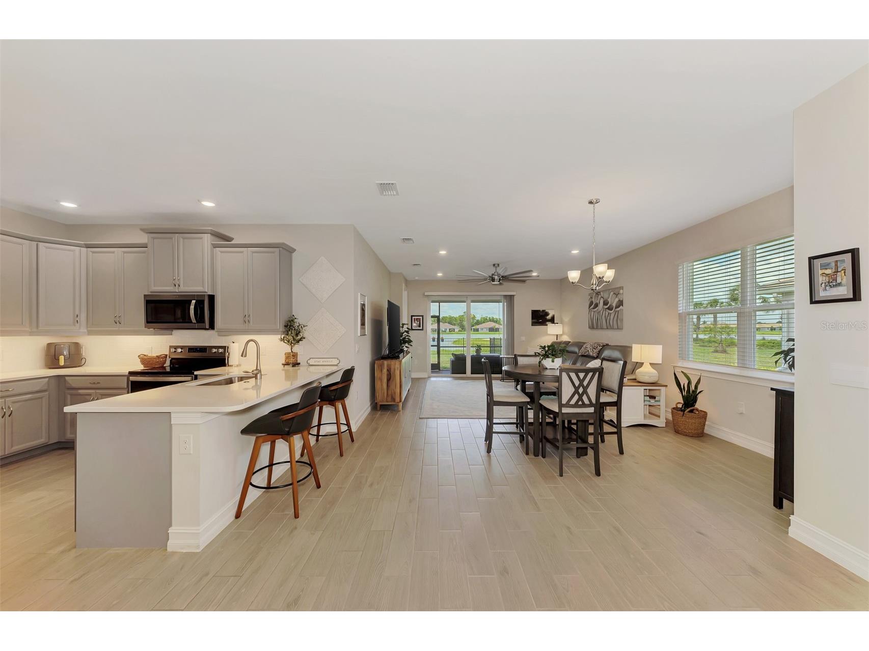 329 Ibiza Loop Venice FL 34292 N6144242 image8