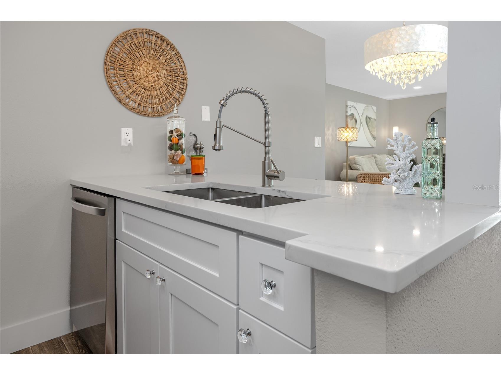 329 Medallion Boulevard #B Madeira Beach FL 33708 - BOCA CIEGA BAY TB8477695 image11