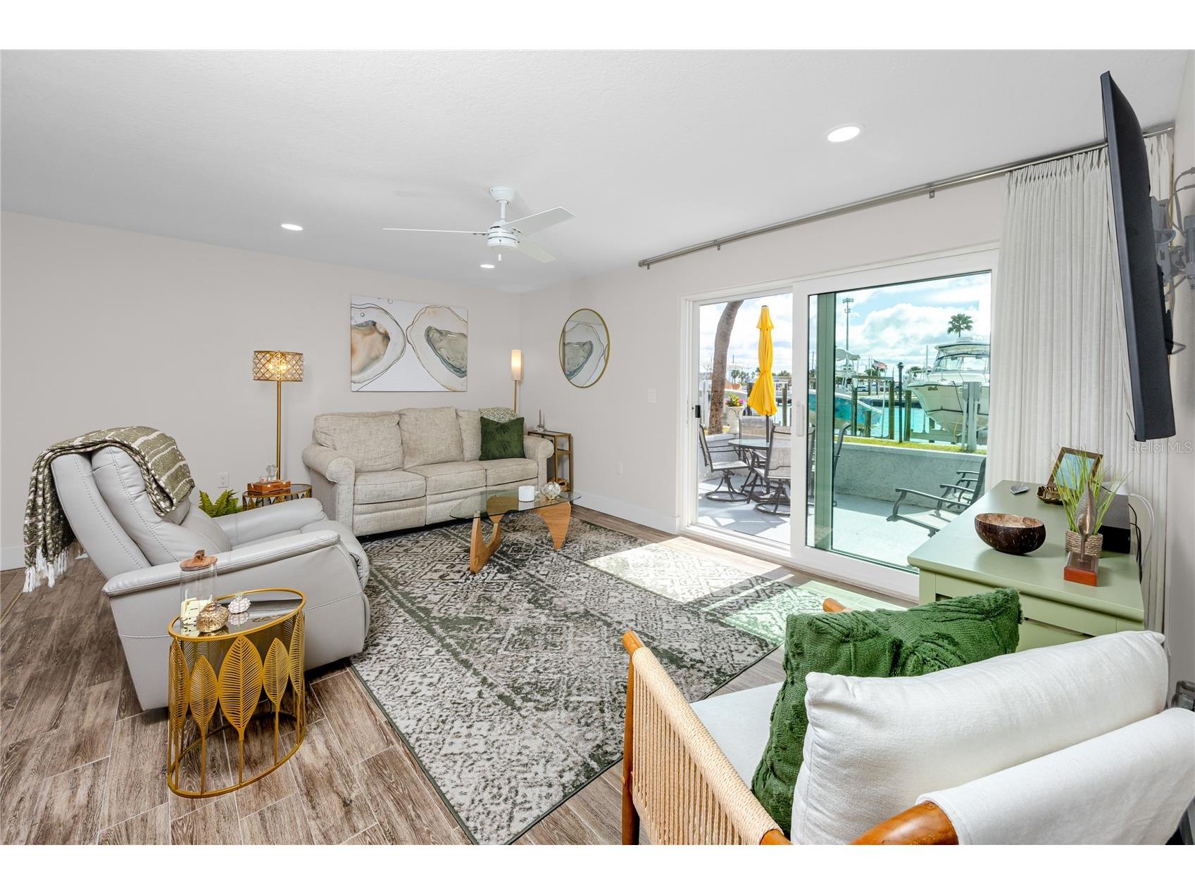 329 Medallion Boulevard #B Madeira Beach FL 33708 - BOCA CIEGA BAY TB8477695 image2