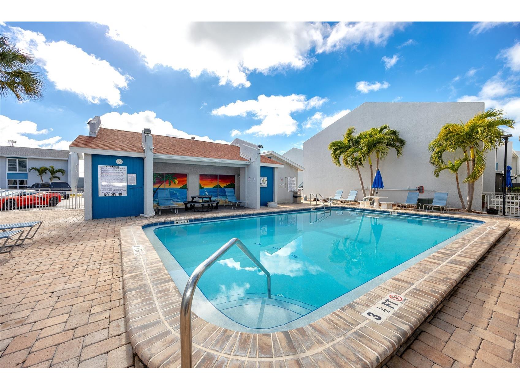 329 Medallion Boulevard #B Madeira Beach FL 33708 - BOCA CIEGA BAY TB8477695 image33