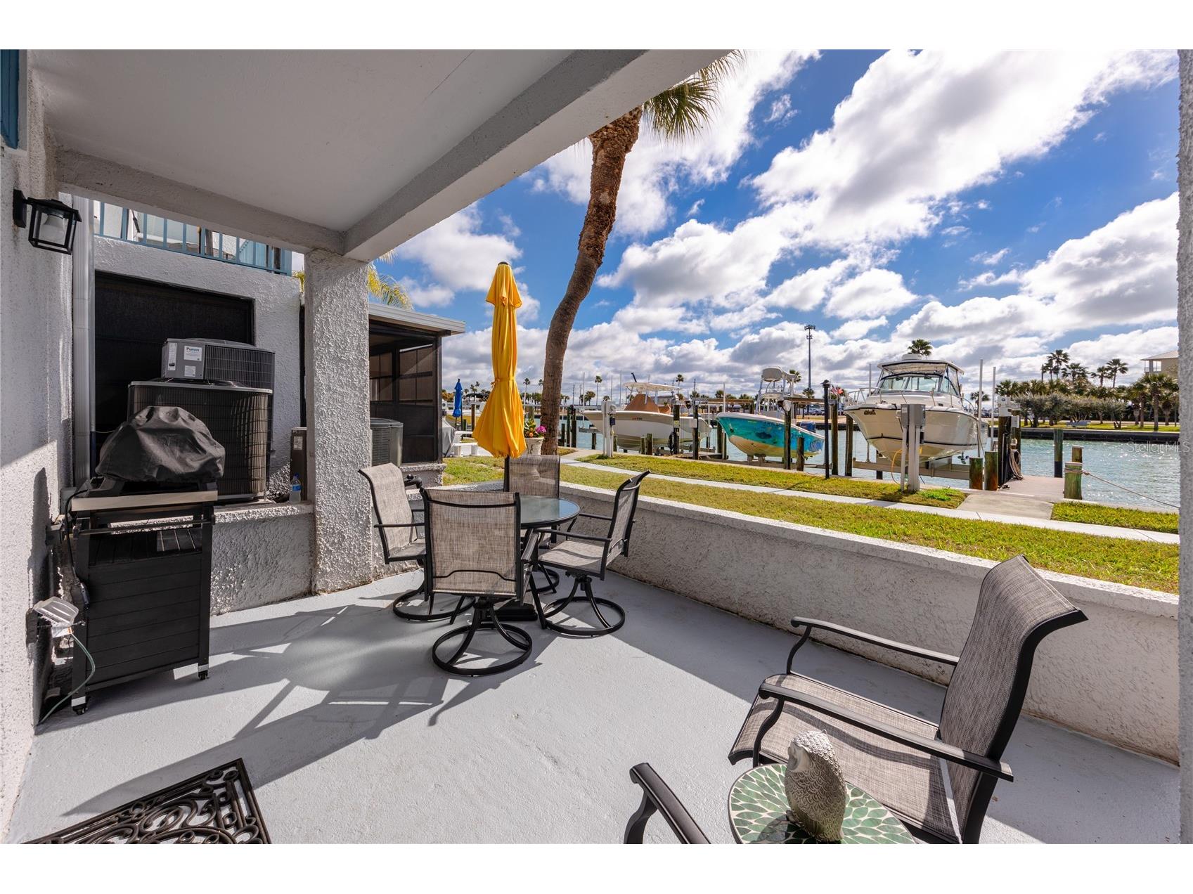 329 Medallion Boulevard #B Madeira Beach FL 33708 - BOCA CIEGA BAY TB8477695 image4