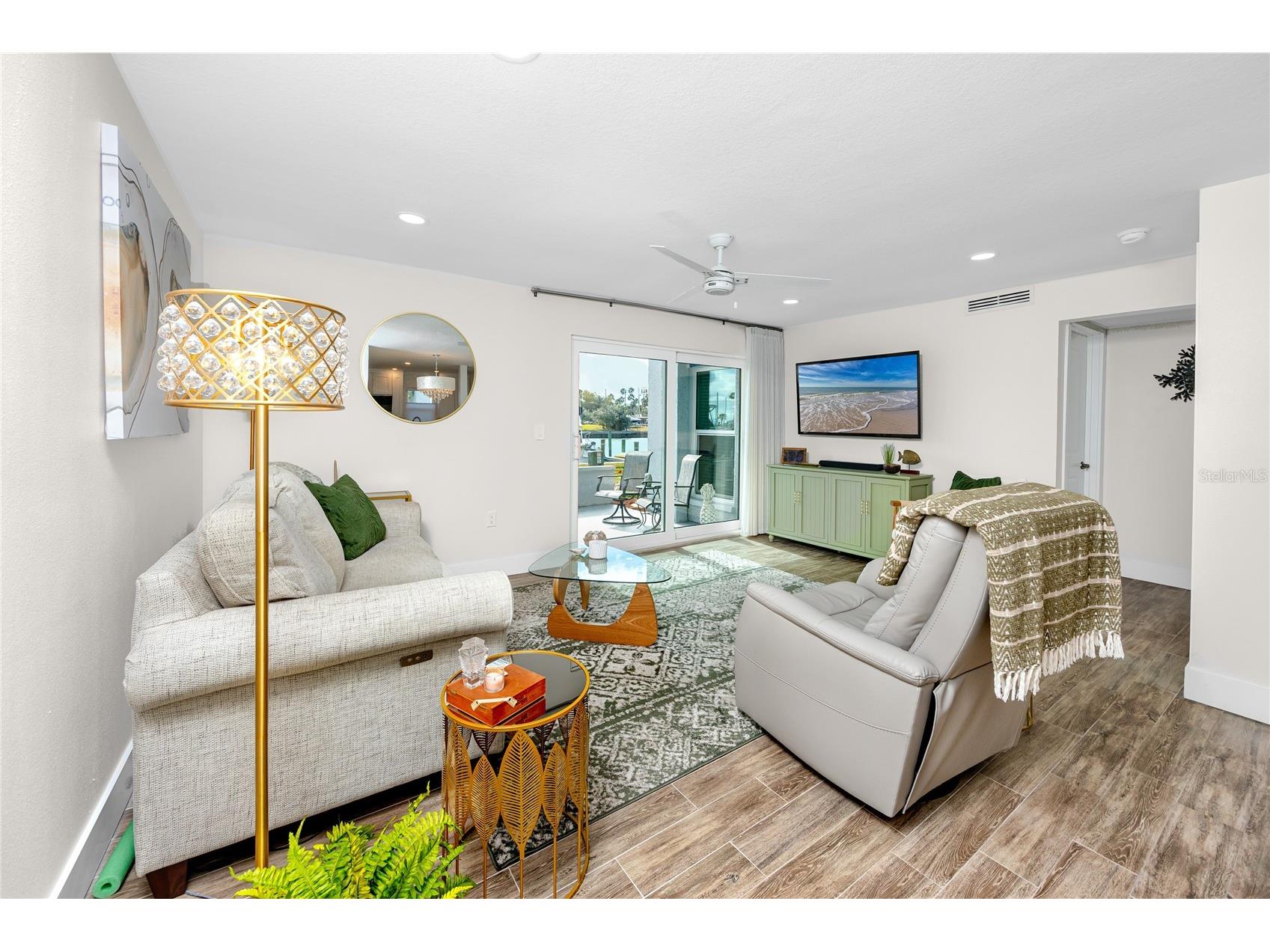 329 Medallion Boulevard #B Madeira Beach FL 33708 - BOCA CIEGA BAY TB8477695 image7