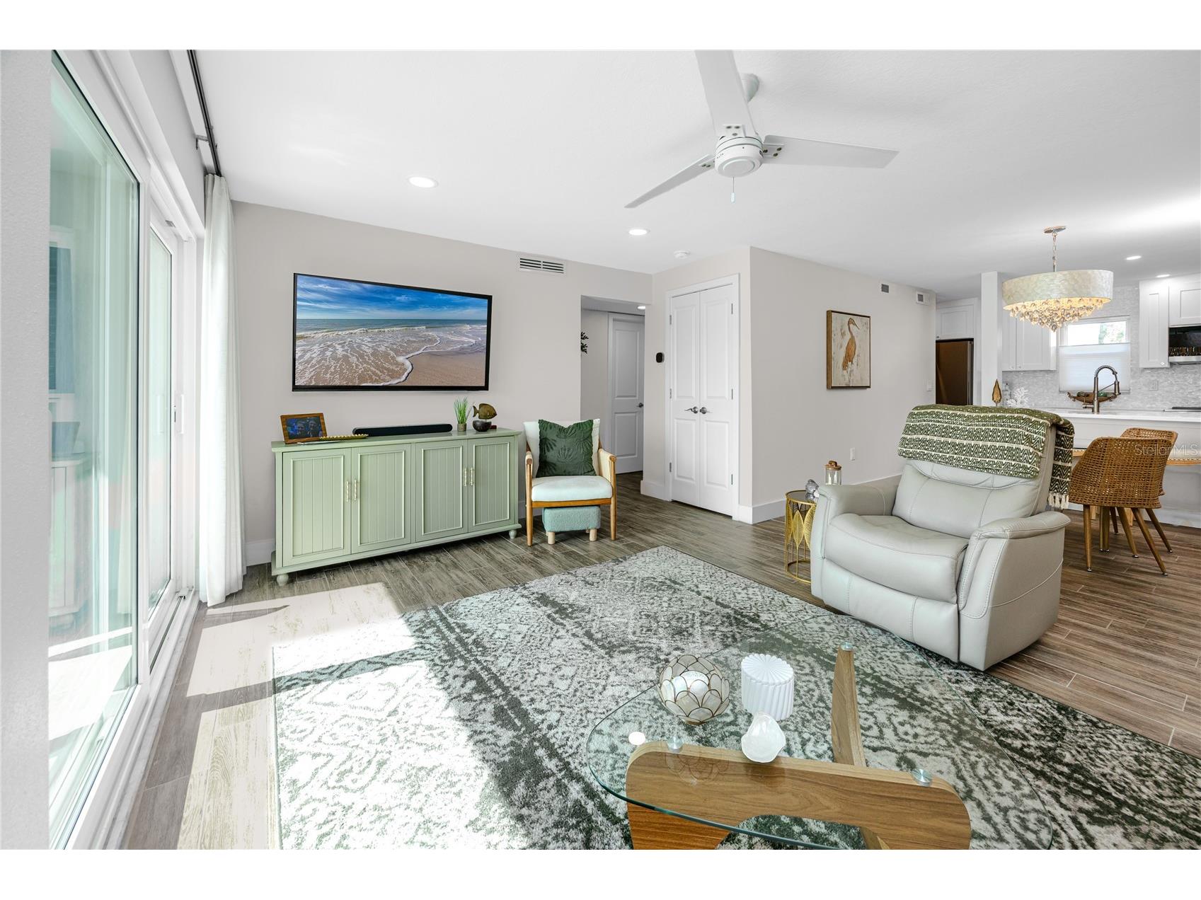 329 Medallion Boulevard #B Madeira Beach FL 33708 - BOCA CIEGA BAY TB8477695 image8