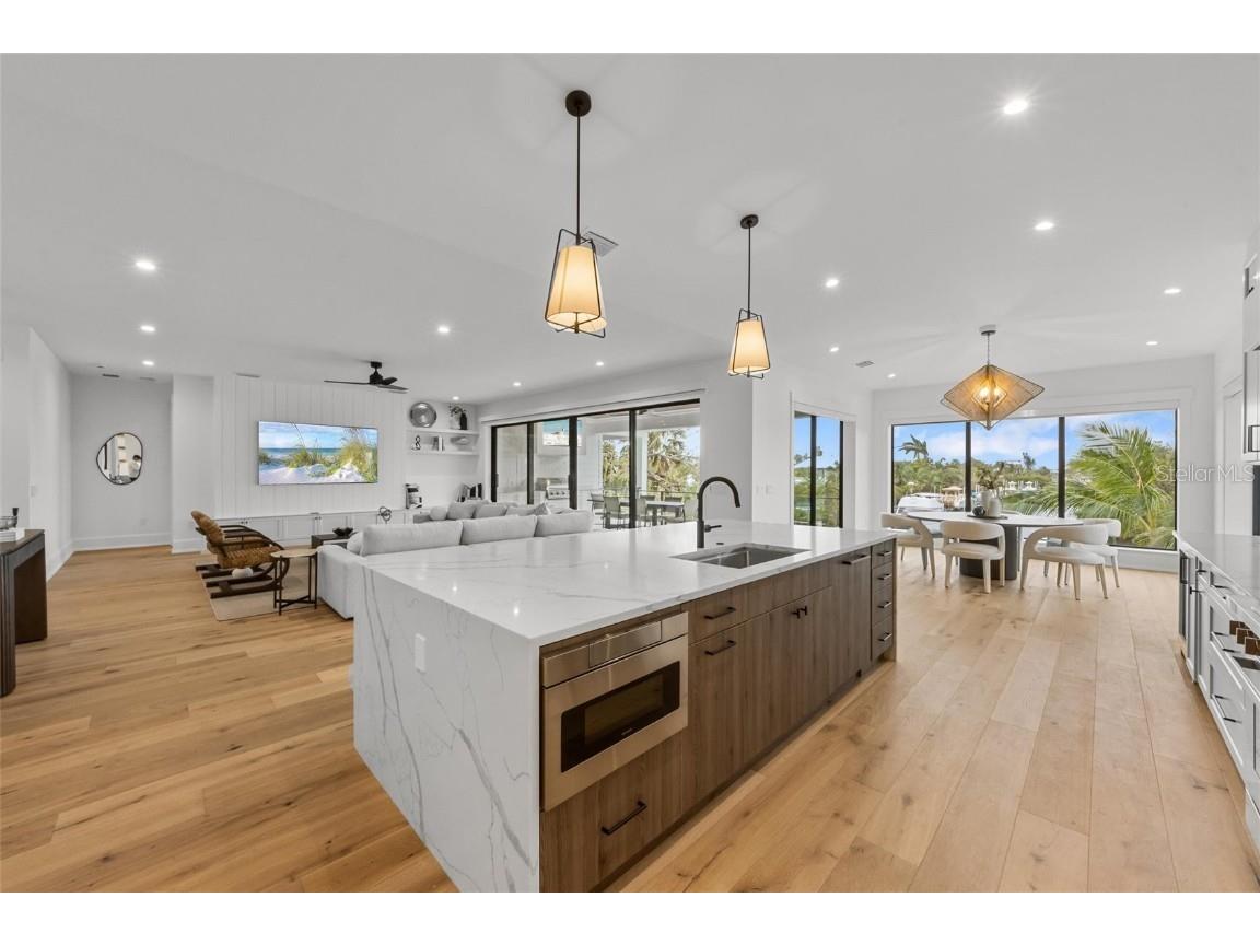 329 Tarpon Street Anna Maria FL 34216 A4632102 image6