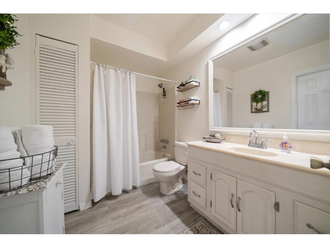 3290 70th Avenue N Saint Petersburg FL 33702 TB8421472 image15