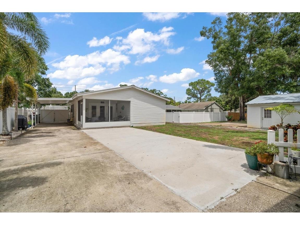 3290 70th Avenue N Saint Petersburg FL 33702 TB8421472 image18