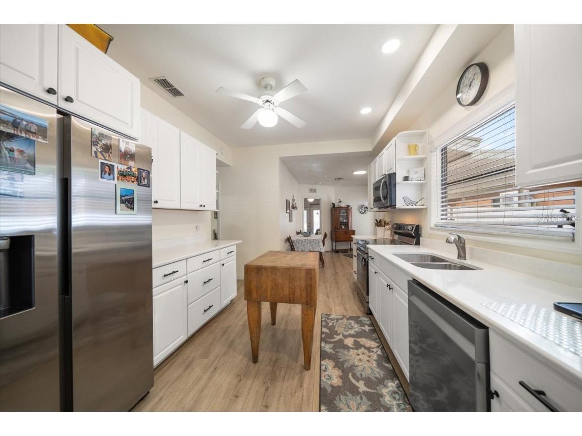 3290 70th Avenue N Saint Petersburg FL 33702 TB8421472 image2