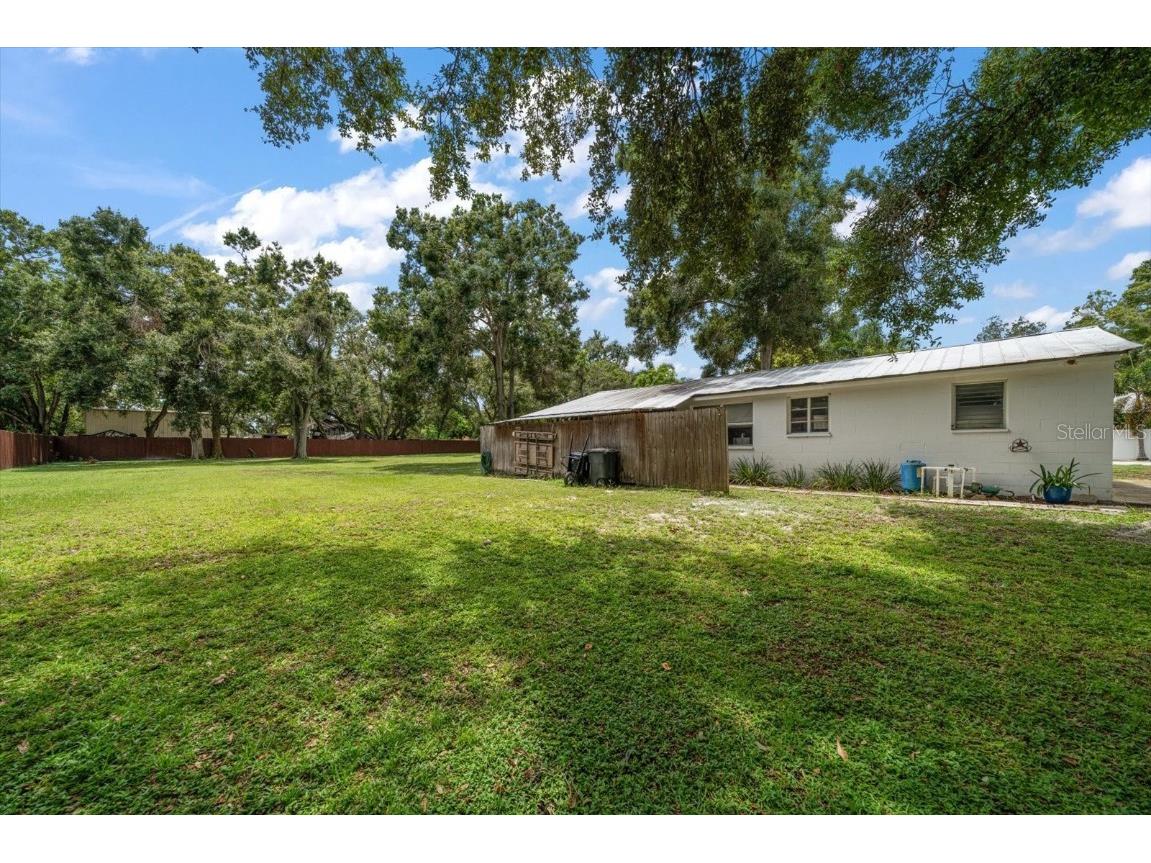 3290 70th Avenue N Saint Petersburg FL 33702 TB8421472 image25