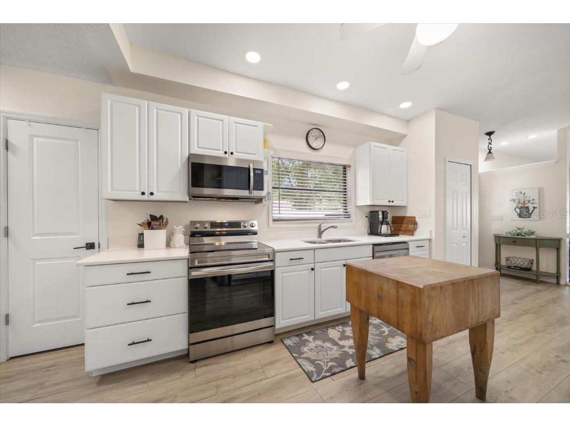 3290 70th Avenue N Saint Petersburg FL 33702 TB8421472 image3