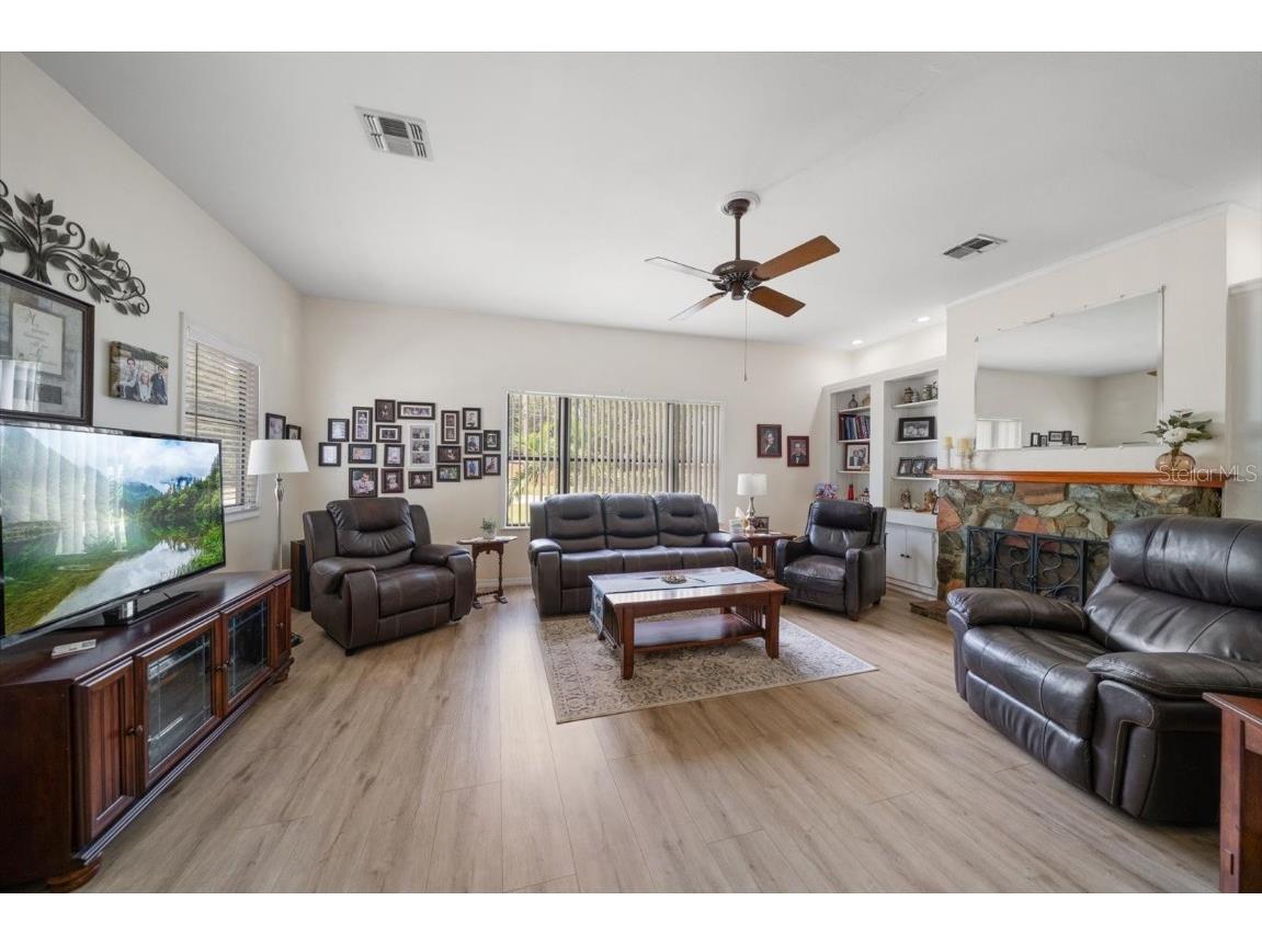 3290 70th Avenue N Saint Petersburg FL 33702 TB8421472 image5