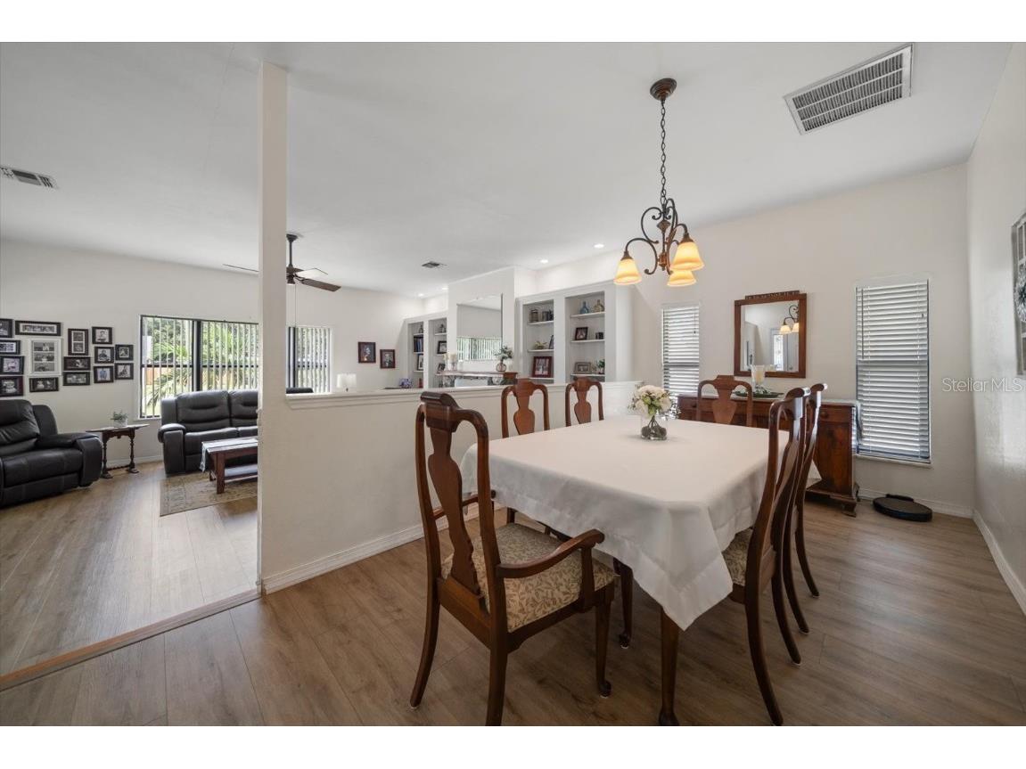 3290 70th Avenue N Saint Petersburg FL 33702 TB8421472 image8