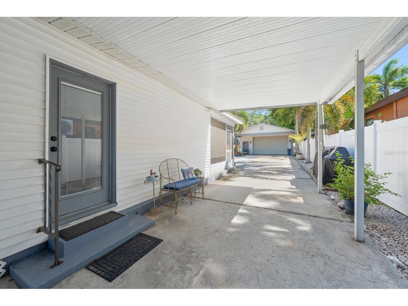 3290 70th Avenue N Saint Petersburg FL 33702 TB8502824 image17