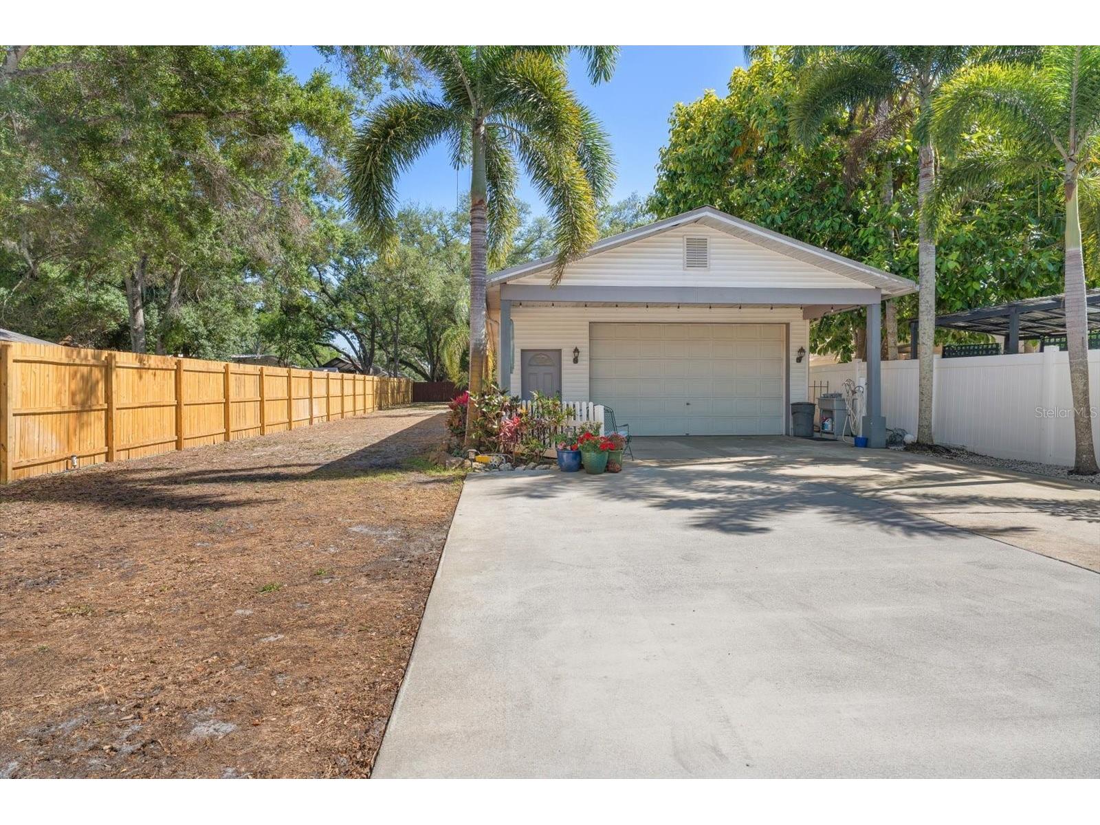 3290 70th Avenue N Saint Petersburg FL 33702 TB8502824 image19