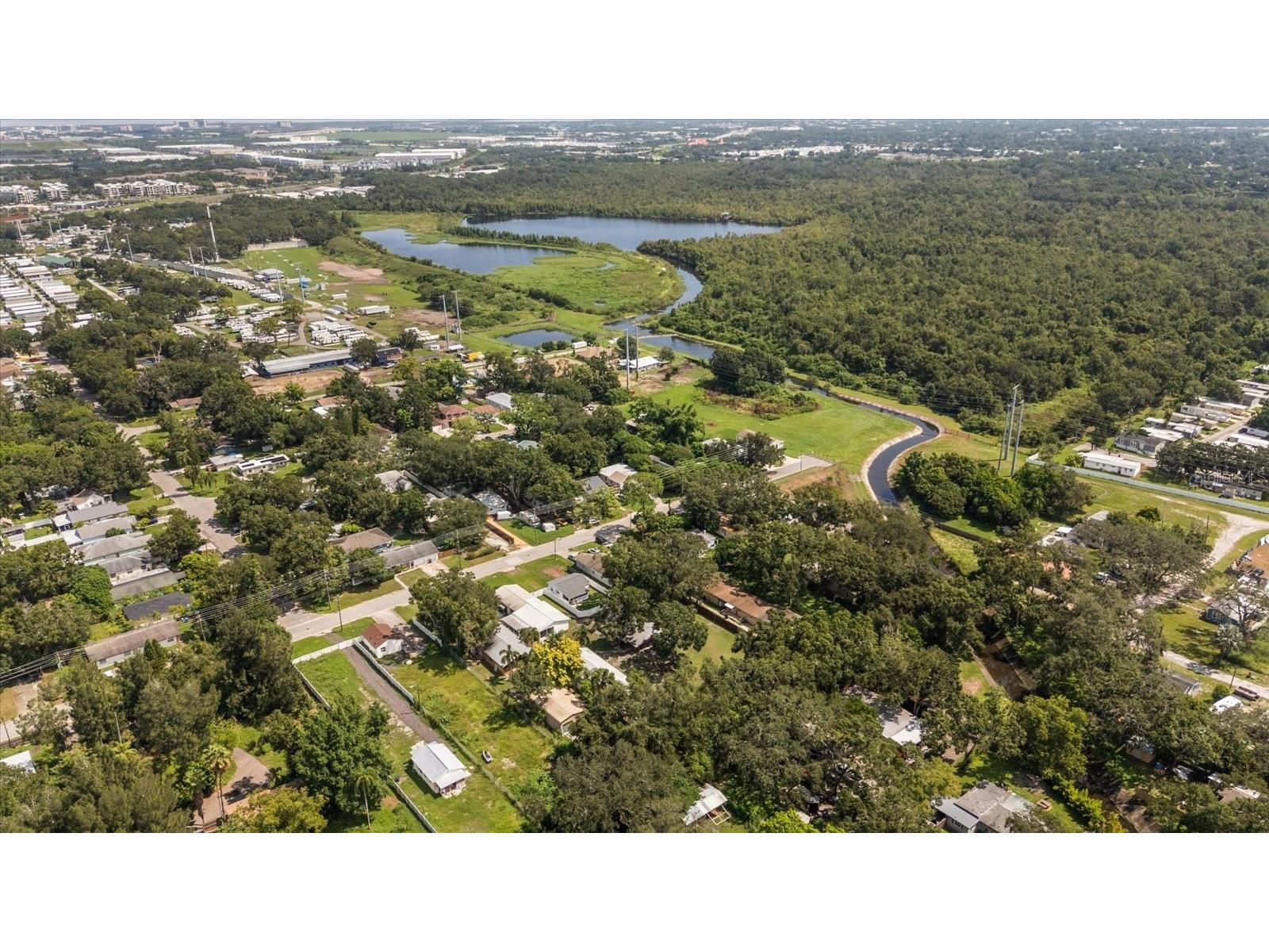 3290 70th Avenue N Saint Petersburg FL 33702 TB8502824 image32