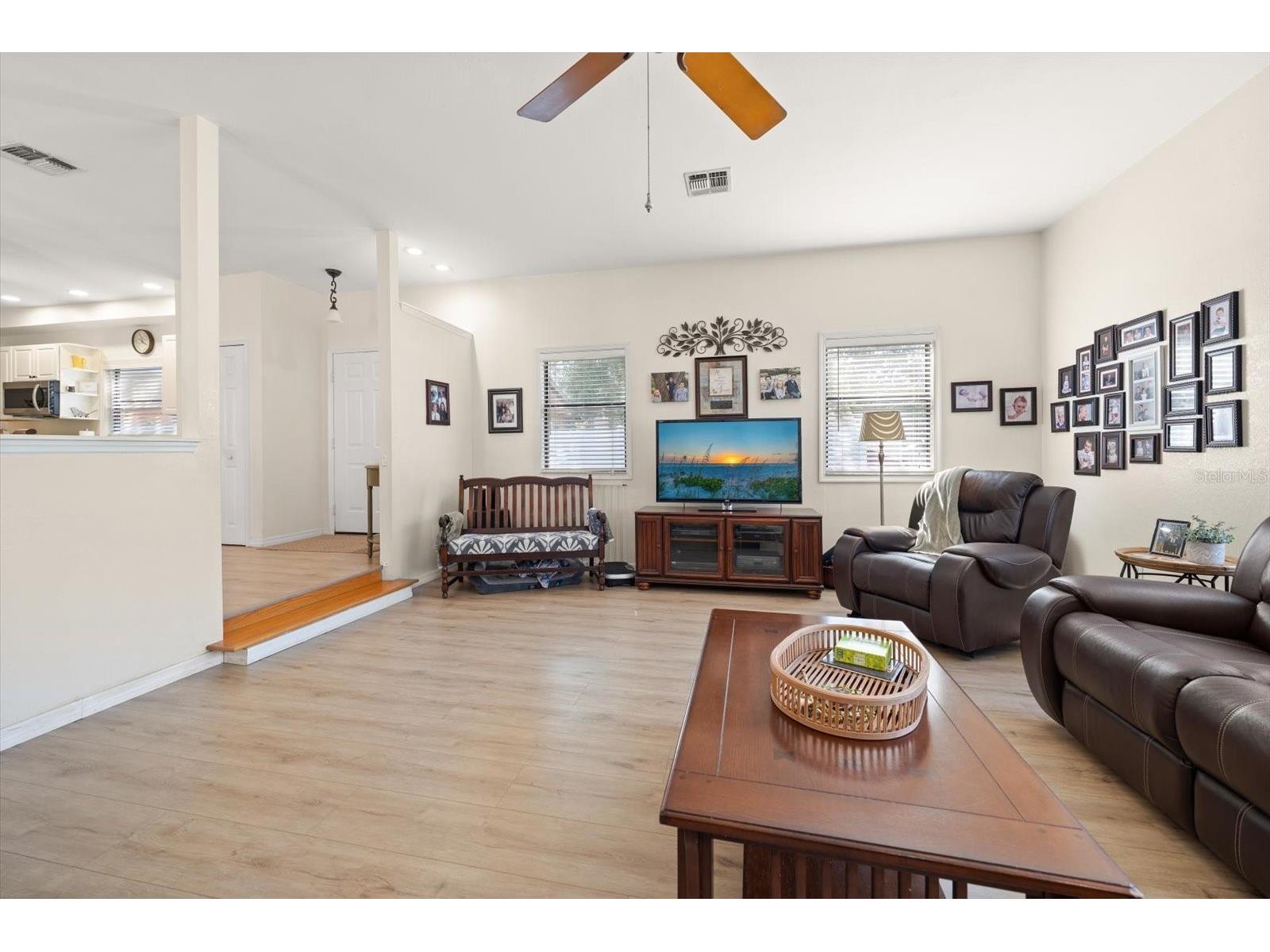 3290 70th Avenue N Saint Petersburg FL 33702 TB8502824 image7