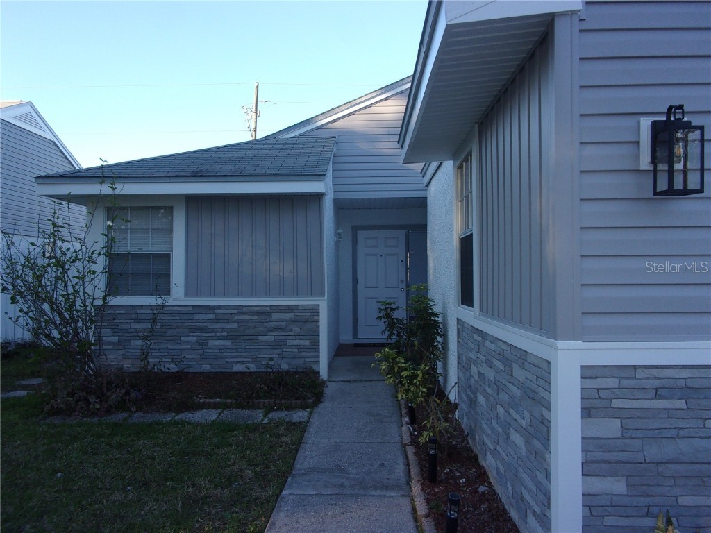 3291 Hibiscus Drive Palm Harbor FL 34684 U8212696 image1