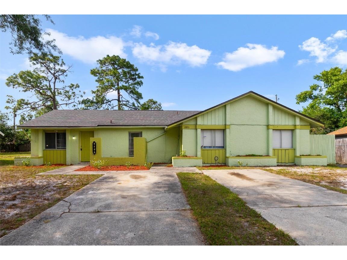 3293 & 3295 Split Willow Drive Orlando FL 32808 O6202535 image1