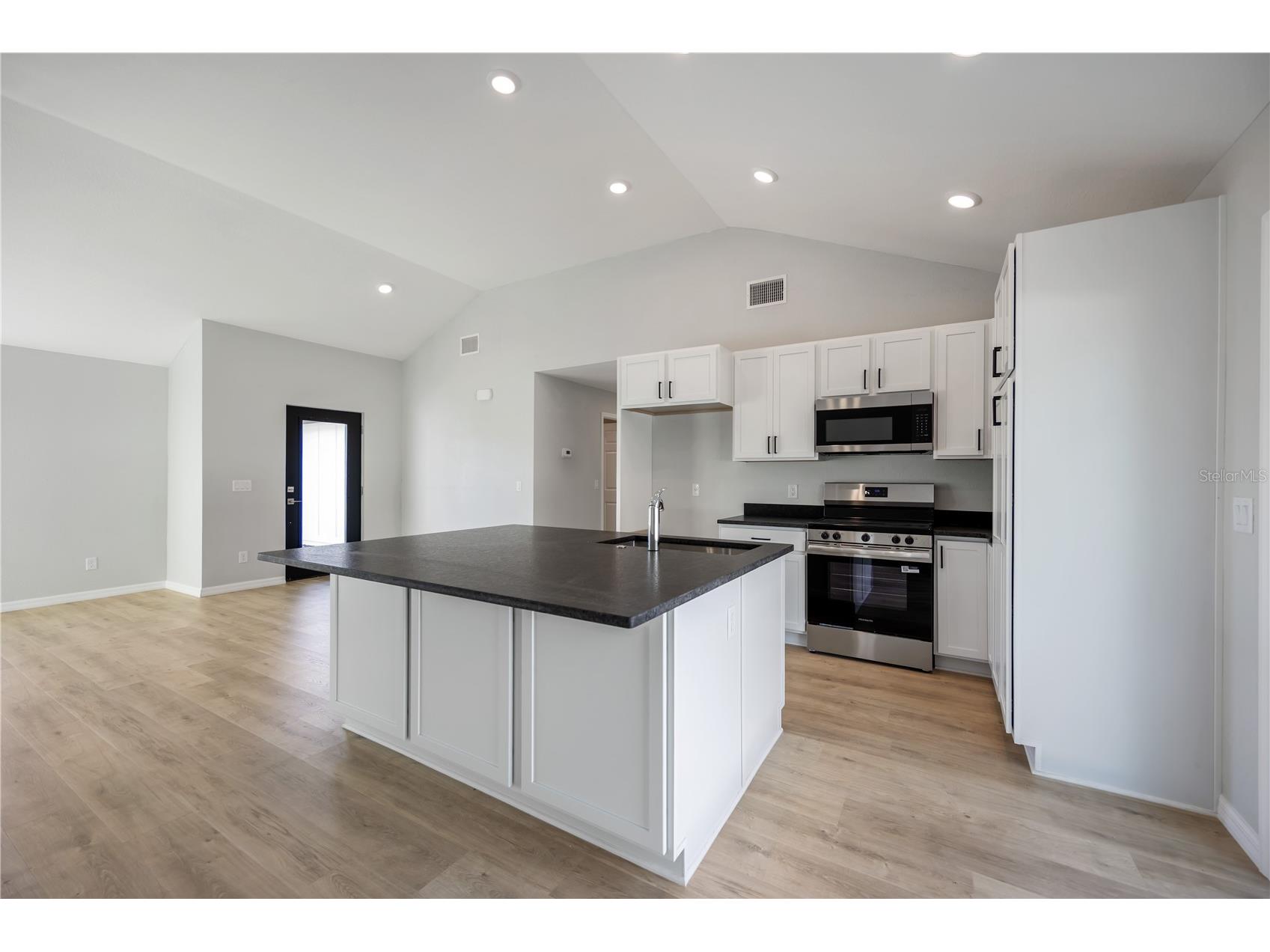 3294 W Price Boulevard North Port FL 34286 A4676976 image8