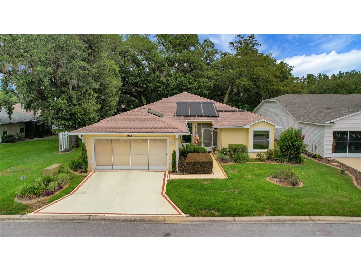32948 Rambling Oaks Court Leesburg FL 34748 G5097871 image1
