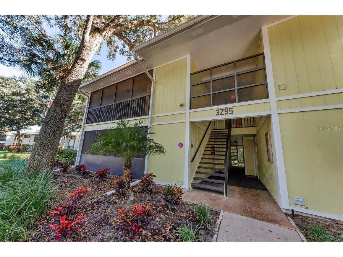 3295 Fox Chase Circle N #104 Palm Harbor FL 34683 TB8426115 image3