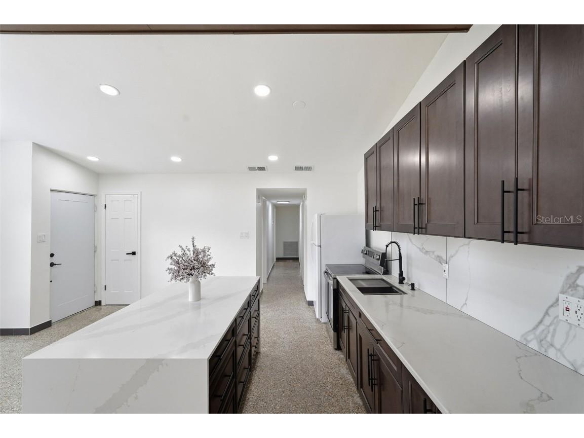 3297 Hillsdale Avenue Largo FL 33774 TB8443804 image7