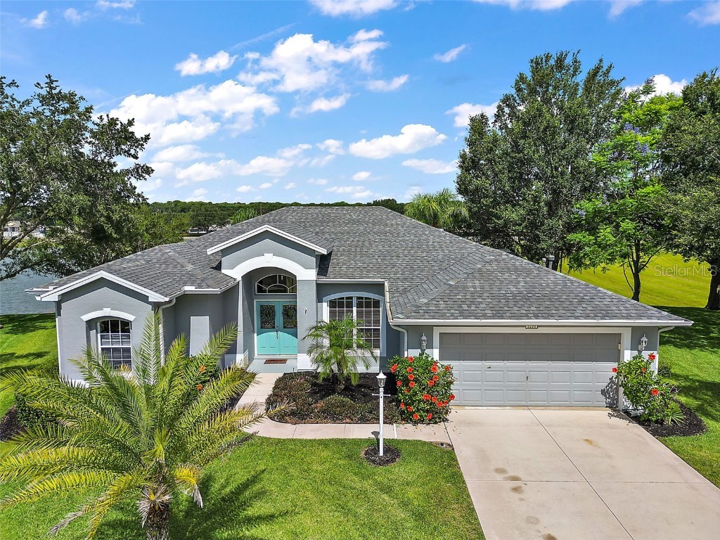 3298 Seven Seas Drive Tavares FL 32778 - LAKE LAEMONT V4930682 image1