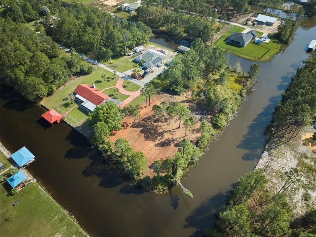 33 Amaryllis Drive S Indian Lake Estates FL 33855 - LAKE WALK-IN-WATER T3509443 image1