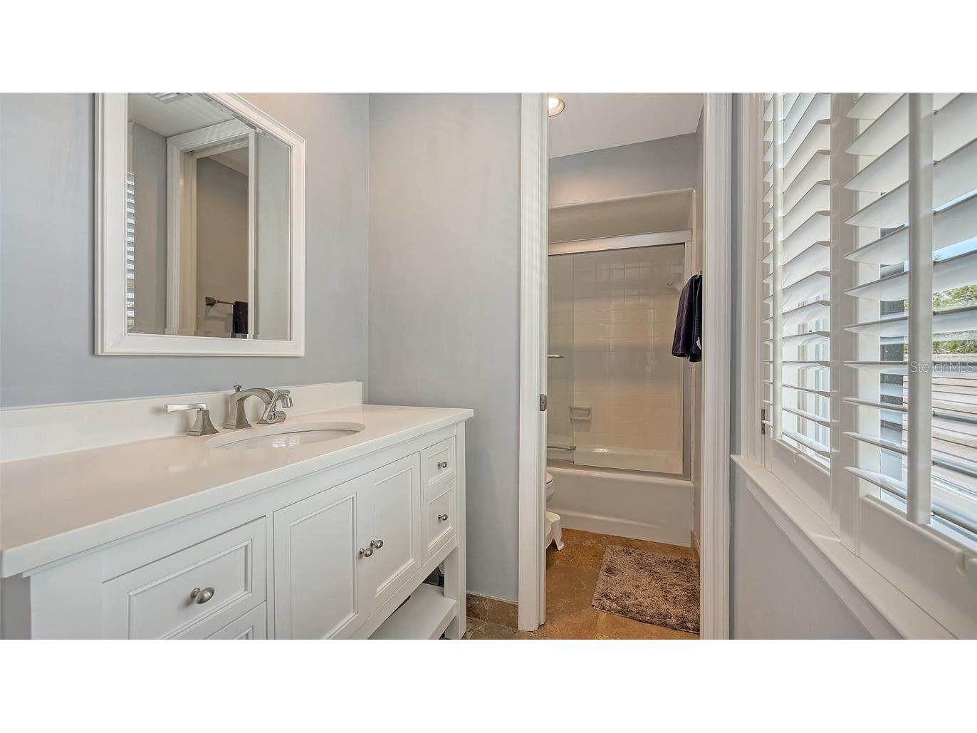 33 Bishops Court Road #118 Osprey FL 34229 A4669237 image37