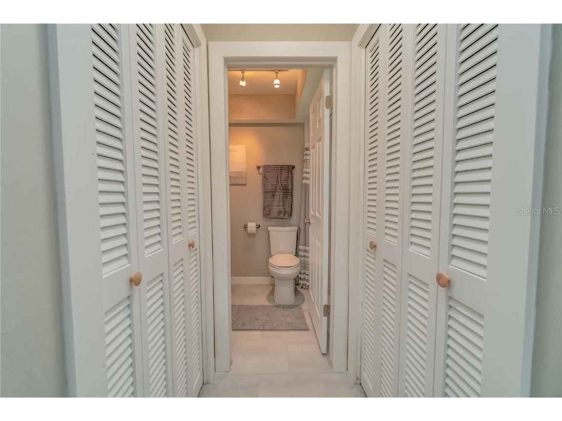 33 Caddy Road Rotonda West FL 33947 - OAKLAND HILLS CREEK A4673763 image18