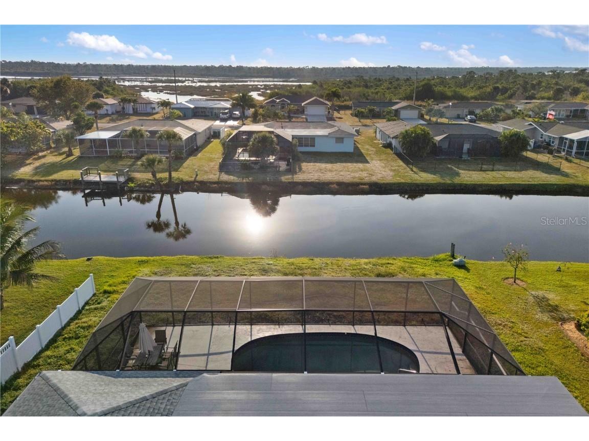 33 Caddy Road Rotonda West FL 33947 - OAKLAND HILLS CREEK A4673763 image2