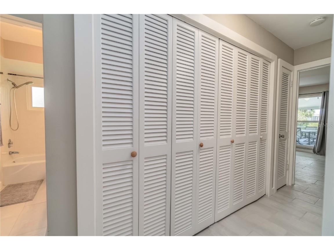 33 Caddy Road Rotonda West FL 33947 - OAKLAND HILLS CREEK A4673763 image26