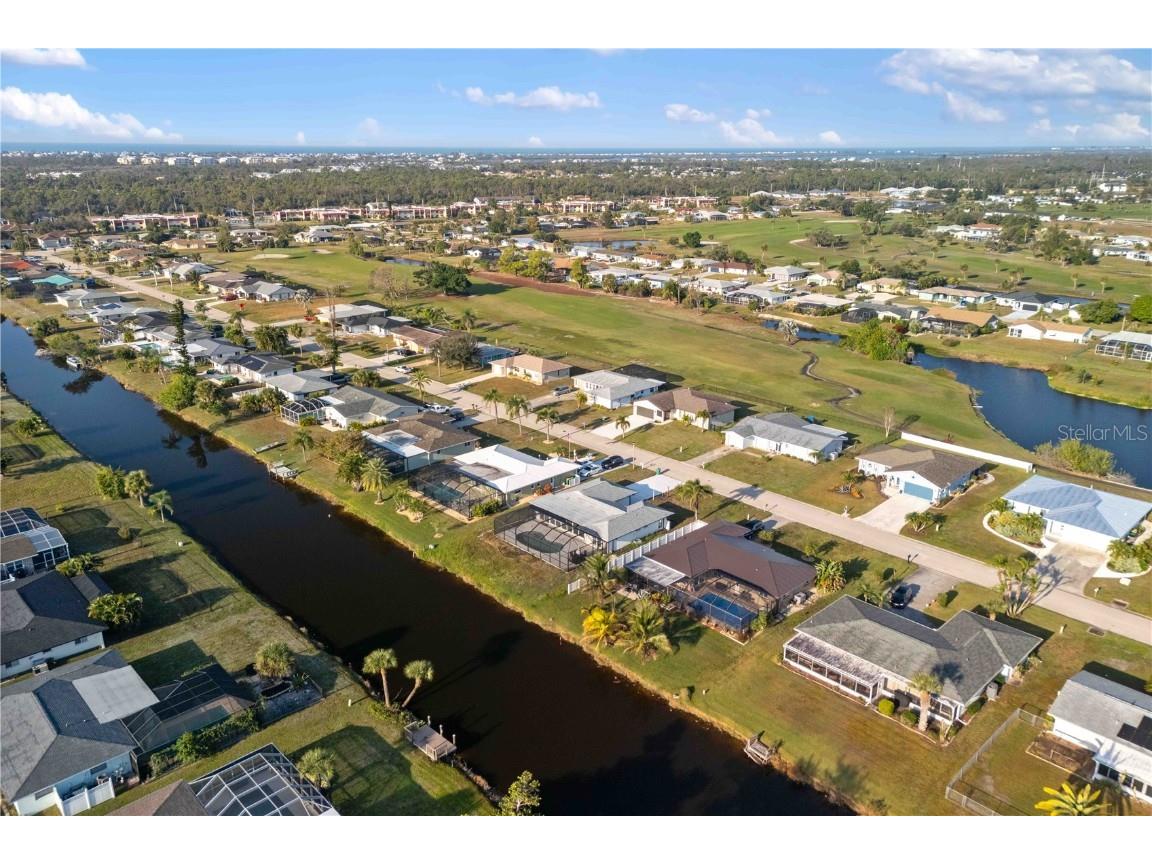 33 Caddy Road Rotonda West FL 33947 - OAKLAND HILLS CREEK A4673763 image34