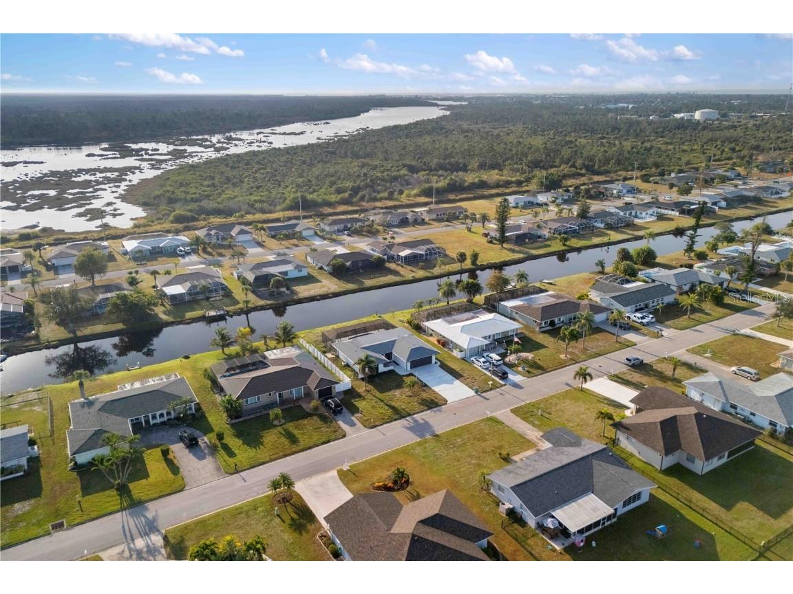 33 Caddy Road Rotonda West FL 33947 - OAKLAND HILLS CREEK A4673763 image36